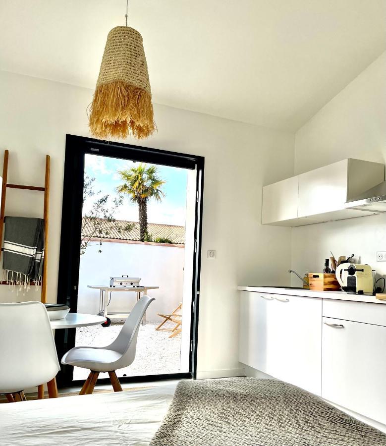 Maisonnette A Proximite Plage Et Port De St-Martin Saint-Martin-de-Re ภายนอก รูปภาพ