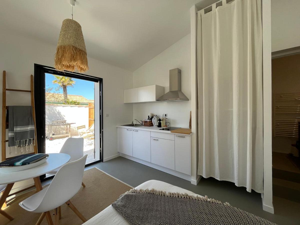 Maisonnette A Proximite Plage Et Port De St-Martin Saint-Martin-de-Re ภายนอก รูปภาพ
